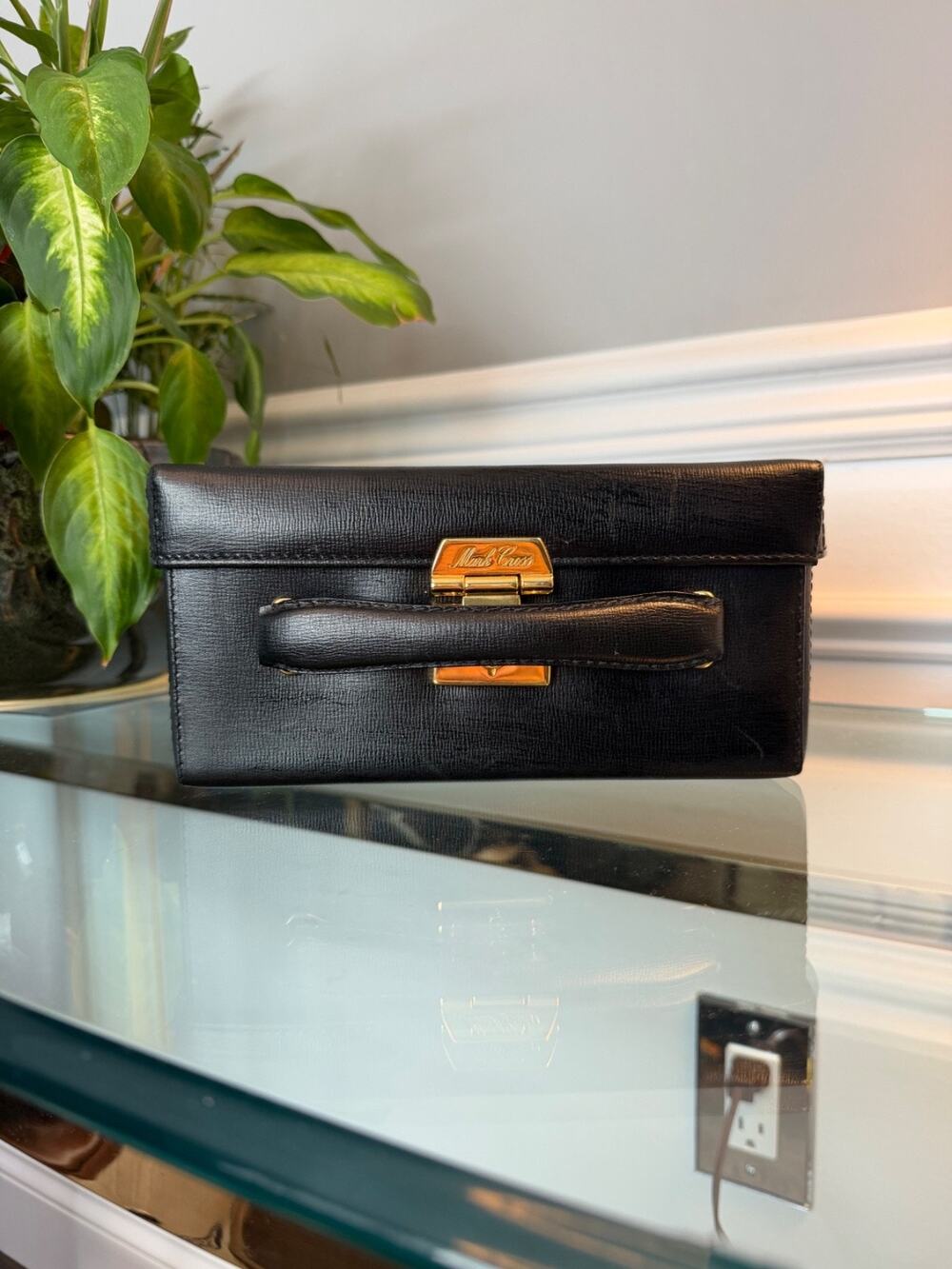 Mark Cross “Grace”, Black leather box bag with gold hardware – made in Italy